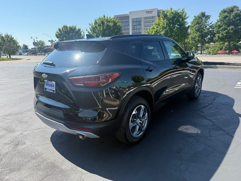 Chevrolet Blazer Vehicle Full-screen Gallery Image 7