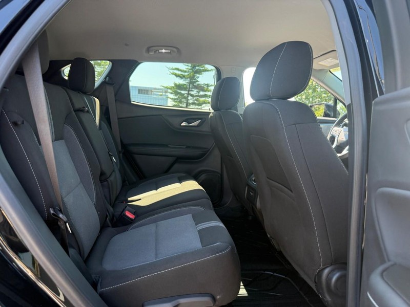 Chevrolet Blazer Vehicle Full-screen Gallery Image 10