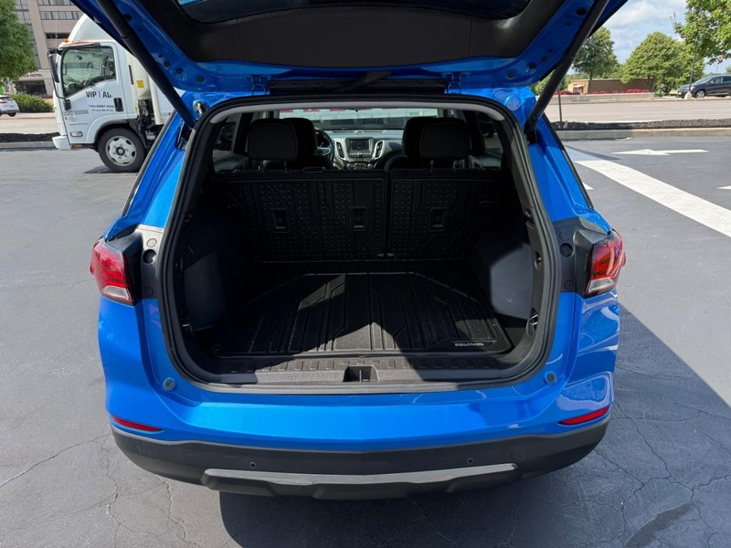 Chevrolet Equinox Vehicle Full-screen Gallery Image 6