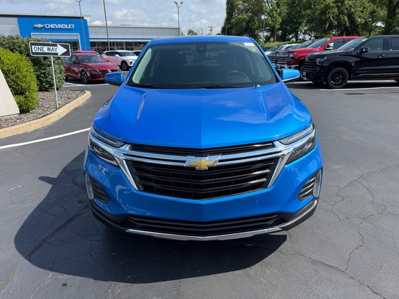 Chevrolet Equinox Vehicle Full-screen Gallery Image 9