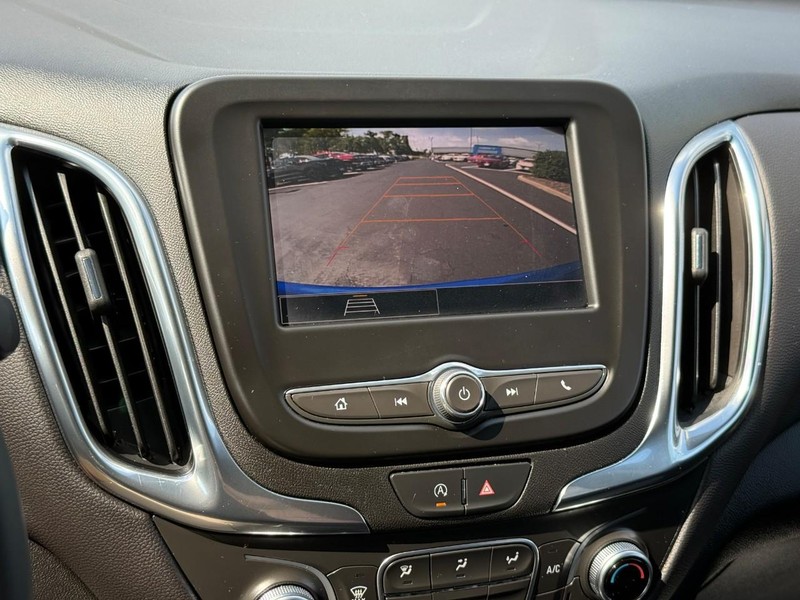Chevrolet Equinox Vehicle Full-screen Gallery Image 20