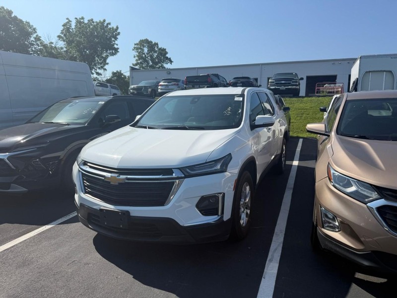 Chevrolet Traverse Vehicle Full-screen Gallery Image 3