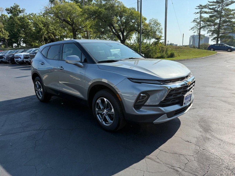 Chevrolet Blazer Vehicle Full-screen Gallery Image 08