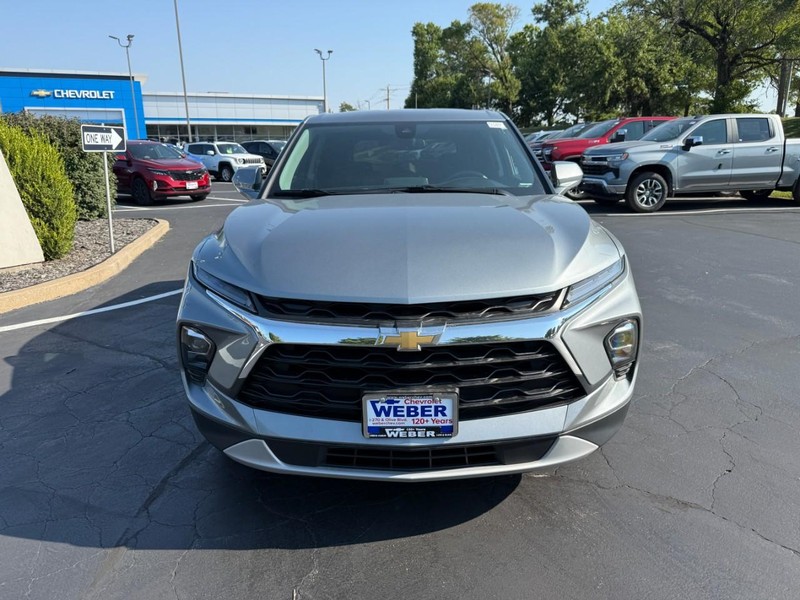 Chevrolet Blazer Vehicle Full-screen Gallery Image 09