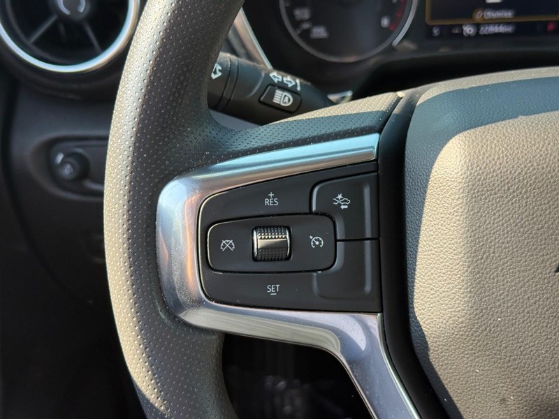 Chevrolet Blazer Vehicle Full-screen Gallery Image 18