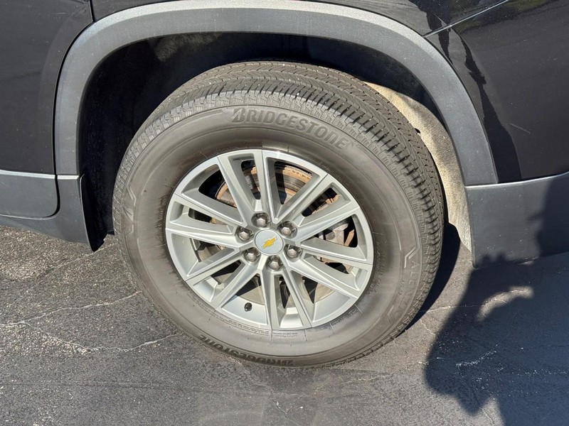 Chevrolet Traverse Vehicle Full-screen Gallery Image 4