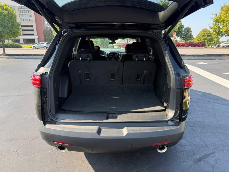 Chevrolet Traverse Vehicle Full-screen Gallery Image 5