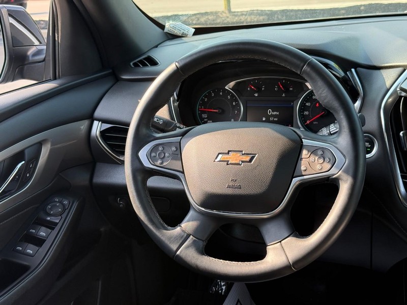 Chevrolet Traverse Vehicle Full-screen Gallery Image 13