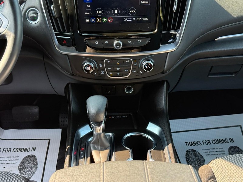 Chevrolet Traverse Vehicle Full-screen Gallery Image 15