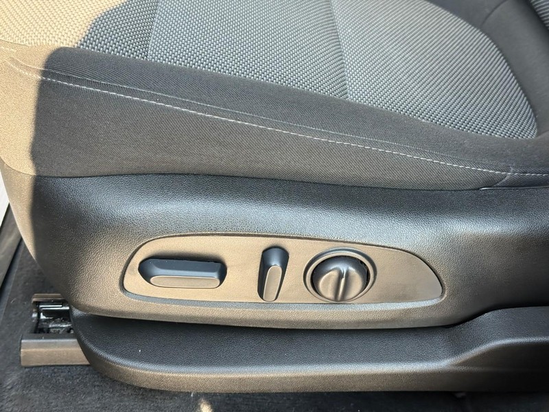 Chevrolet Traverse Vehicle Full-screen Gallery Image 18