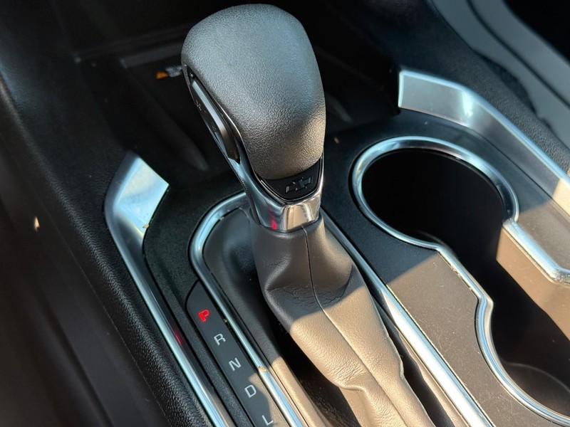 Chevrolet Traverse Vehicle Full-screen Gallery Image 22