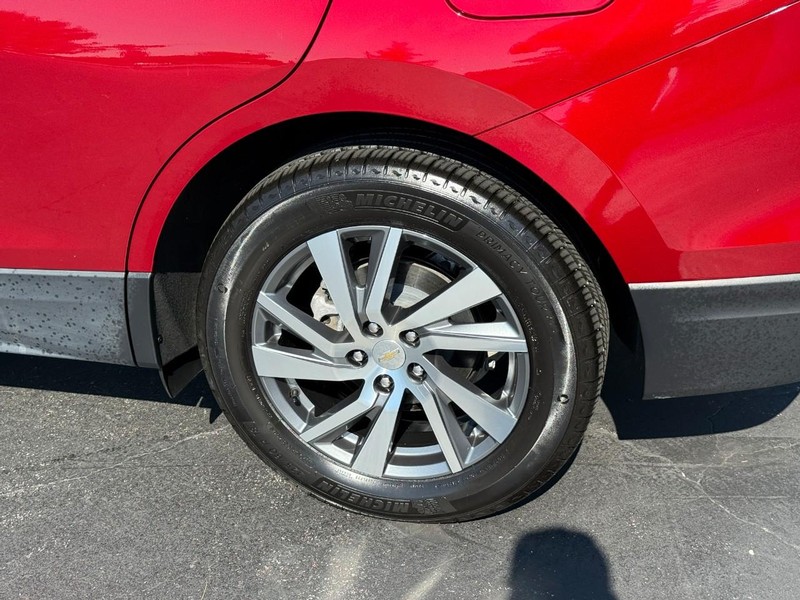 Chevrolet Equinox Vehicle Full-screen Gallery Image 4