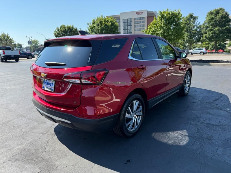Chevrolet Equinox Vehicle Full-screen Gallery Image 8
