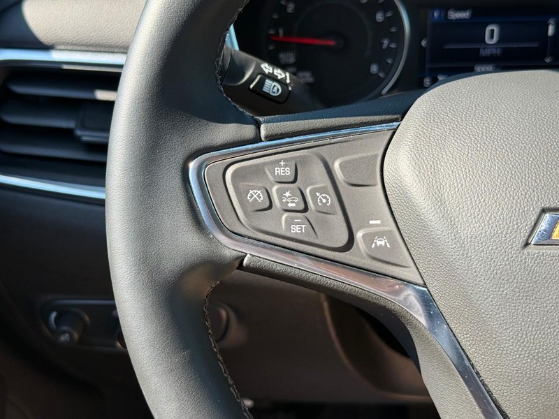 Chevrolet Equinox Vehicle Full-screen Gallery Image 19