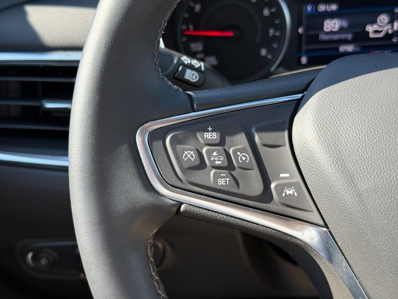 Chevrolet Equinox Vehicle Full-screen Gallery Image 19