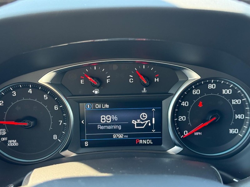 Chevrolet Equinox Vehicle Full-screen Gallery Image 21