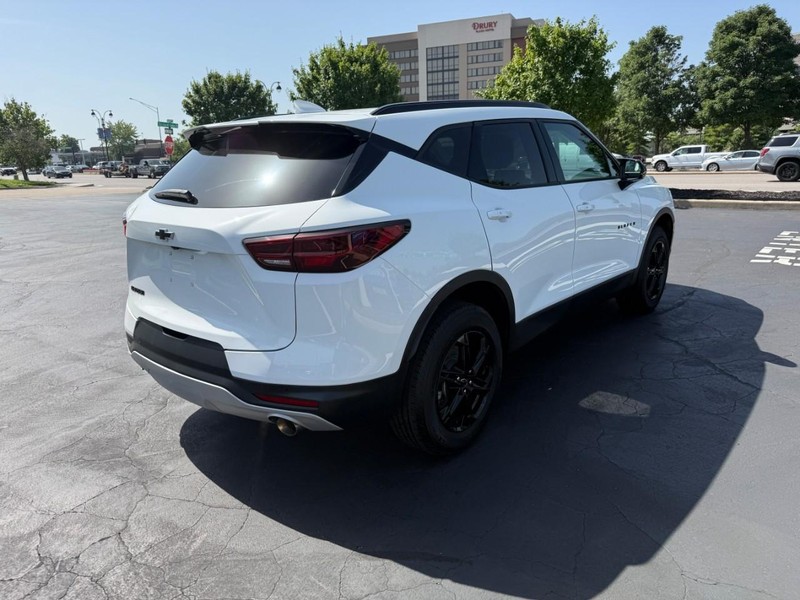 Chevrolet Blazer Vehicle Full-screen Gallery Image 7