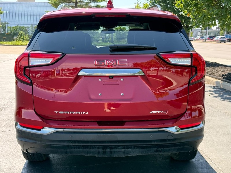 GMC Terrain Vehicle Full-screen Gallery Image 5