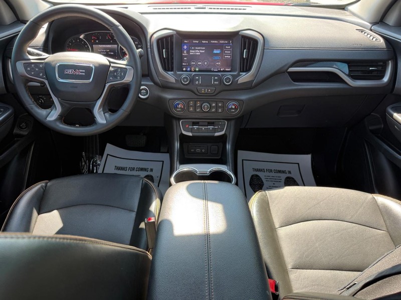 GMC Terrain Vehicle Full-screen Gallery Image 12