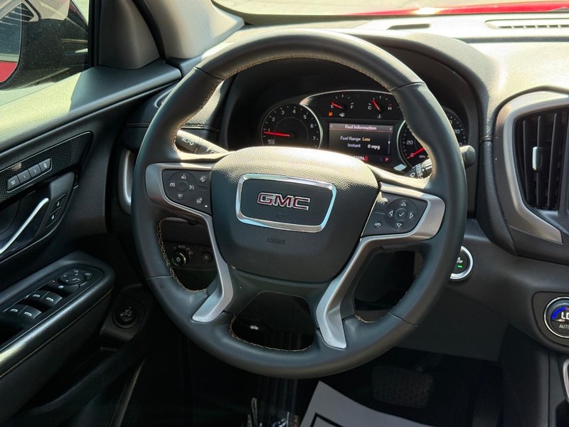 GMC Terrain Vehicle Full-screen Gallery Image 13