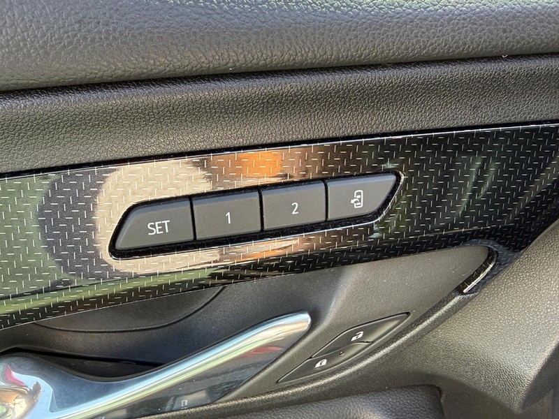 GMC Terrain Vehicle Full-screen Gallery Image 17