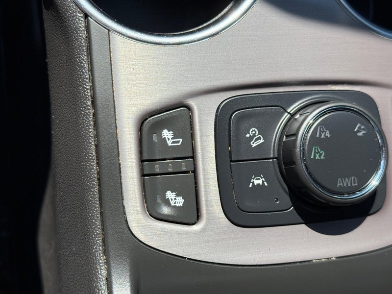 GMC Terrain Vehicle Full-screen Gallery Image 24