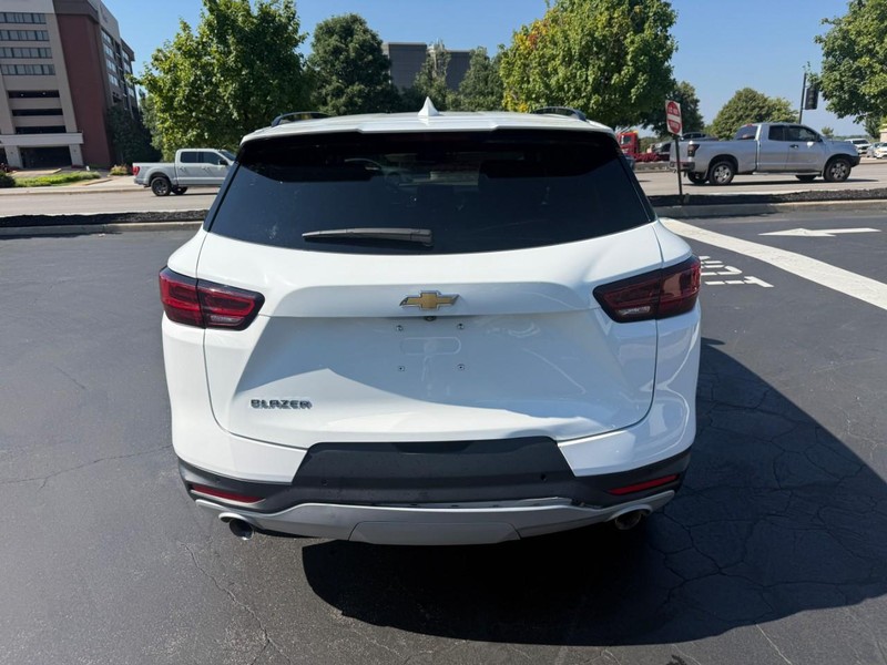 Chevrolet Blazer Vehicle Full-screen Gallery Image 6