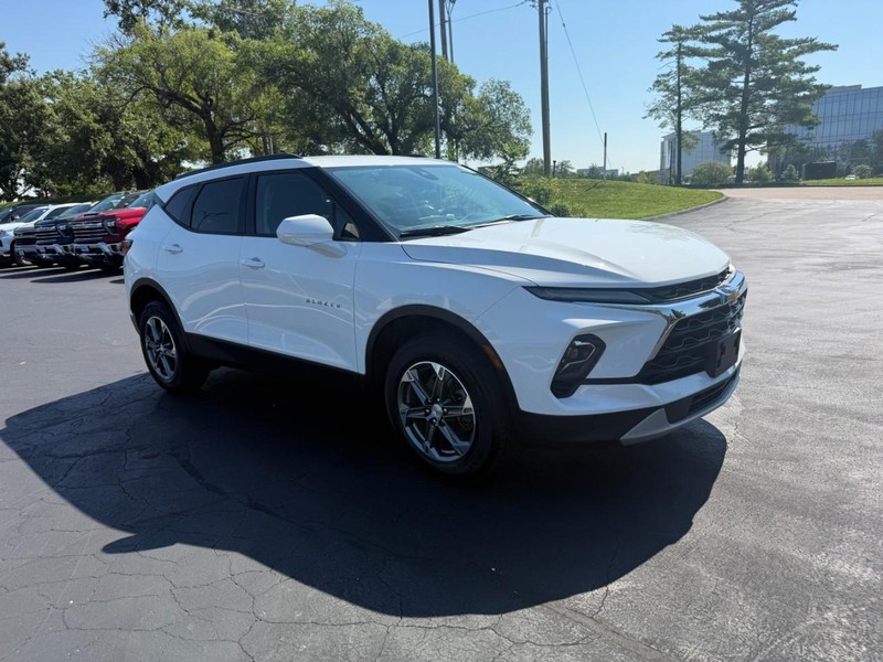 Chevrolet Blazer Vehicle Full-screen Gallery Image 8