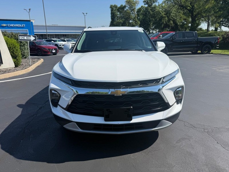 Chevrolet Blazer Vehicle Full-screen Gallery Image 9