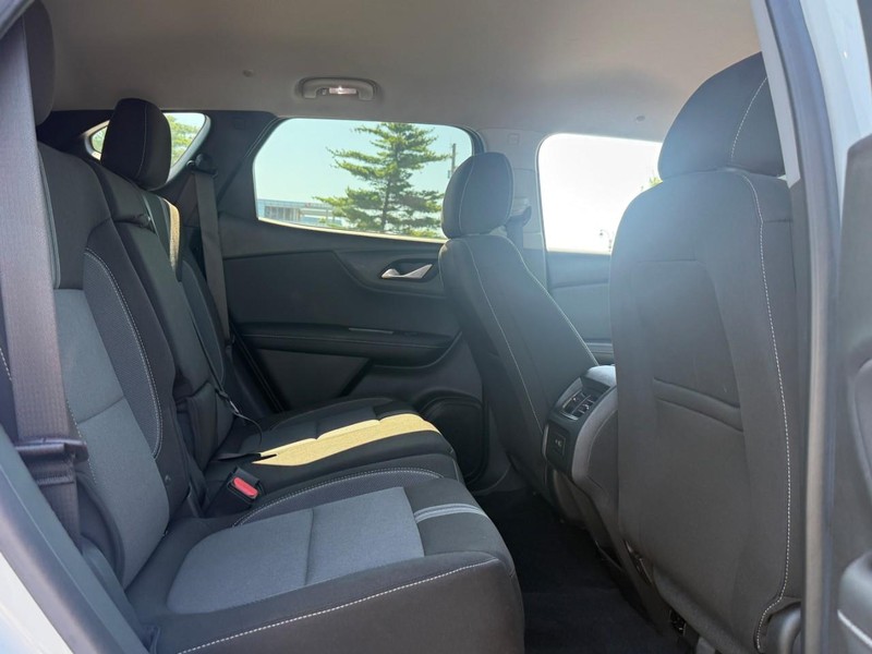 Chevrolet Blazer Vehicle Full-screen Gallery Image 10