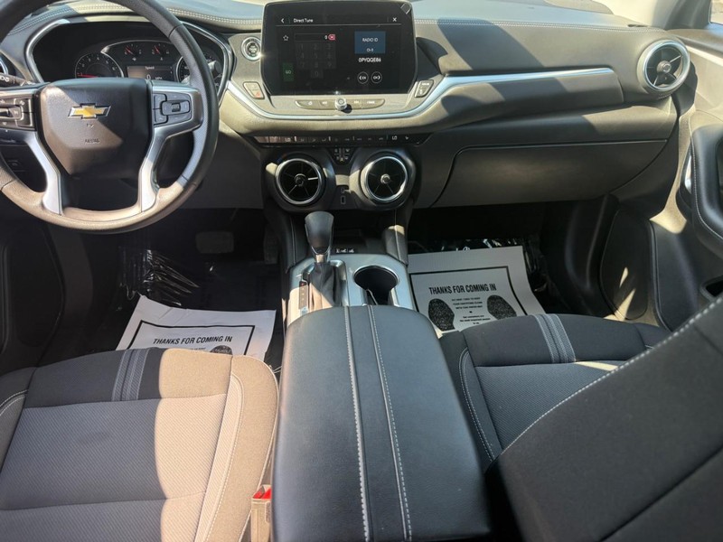 Chevrolet Blazer Vehicle Full-screen Gallery Image 11