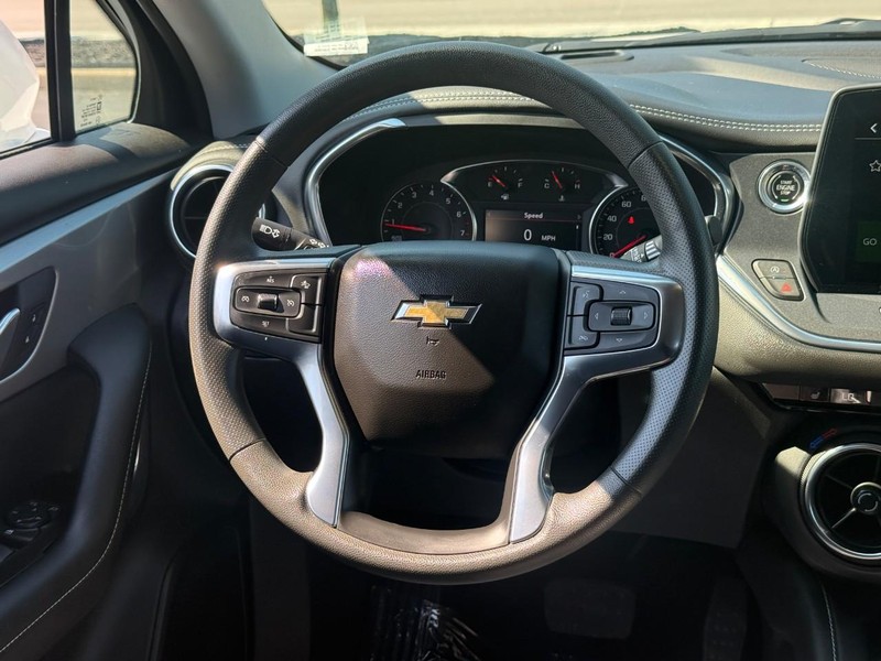 Chevrolet Blazer Vehicle Full-screen Gallery Image 12
