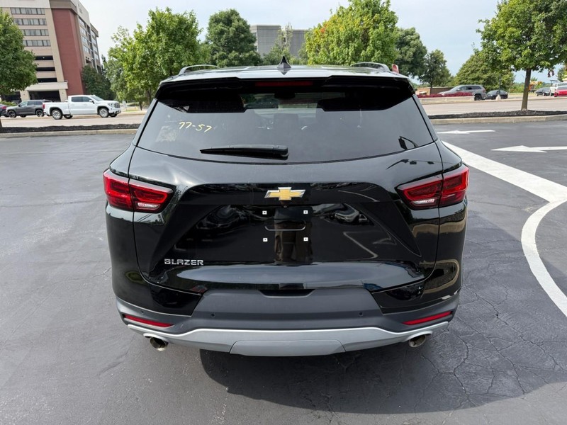 Chevrolet Blazer Vehicle Full-screen Gallery Image 6
