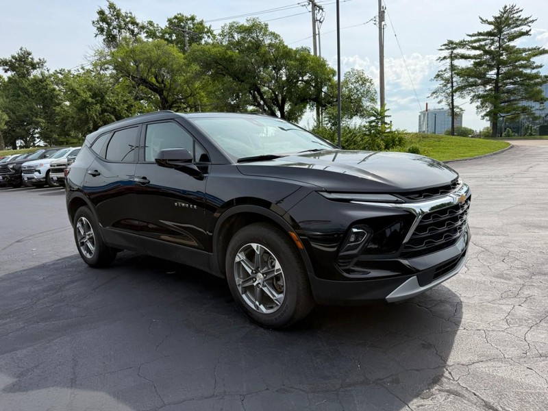 Chevrolet Blazer Vehicle Full-screen Gallery Image 8