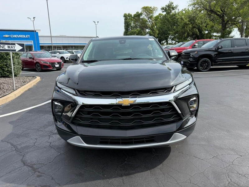Chevrolet Blazer Vehicle Full-screen Gallery Image 9