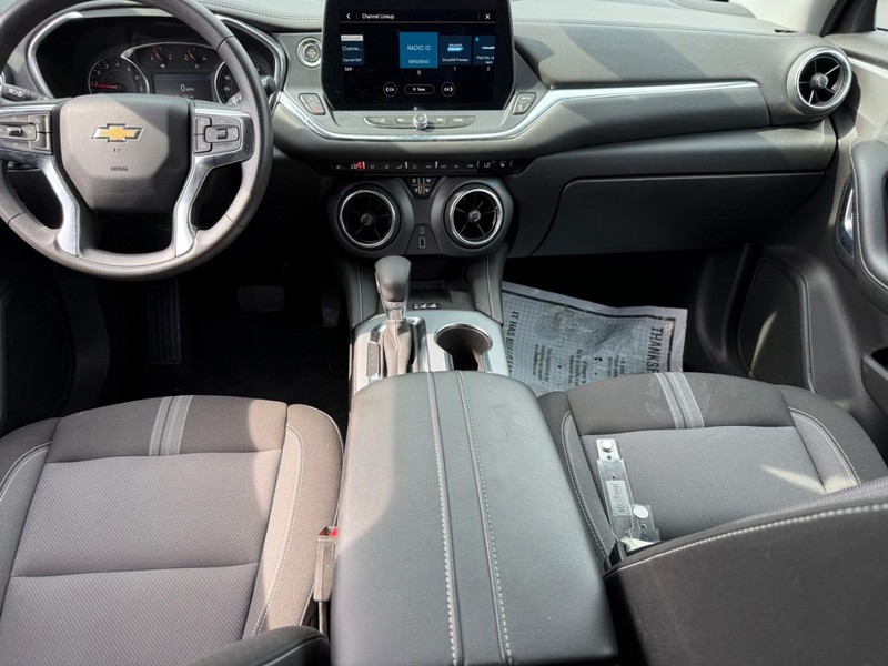 Chevrolet Blazer Vehicle Full-screen Gallery Image 11