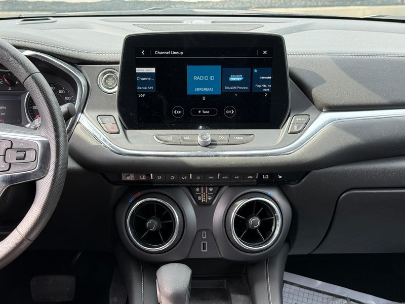 Chevrolet Blazer Vehicle Full-screen Gallery Image 13