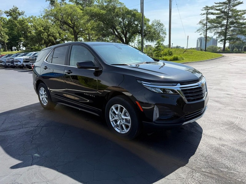 Chevrolet Equinox Vehicle Full-screen Gallery Image 8