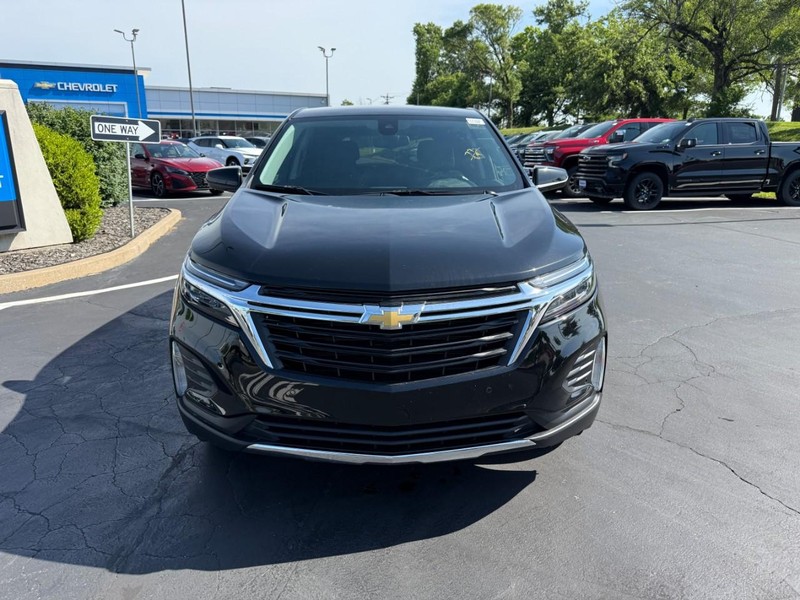Chevrolet Equinox Vehicle Full-screen Gallery Image 9