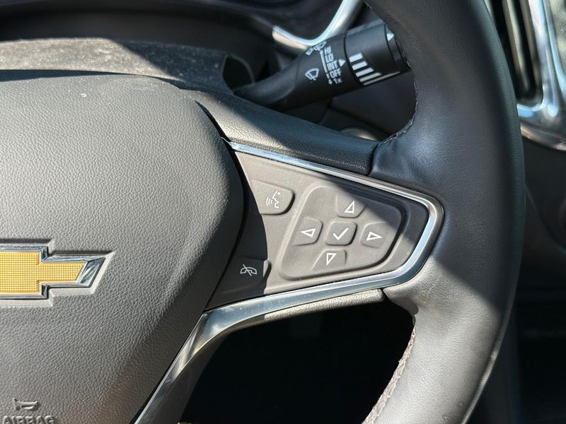 Chevrolet Equinox Vehicle Full-screen Gallery Image 19
