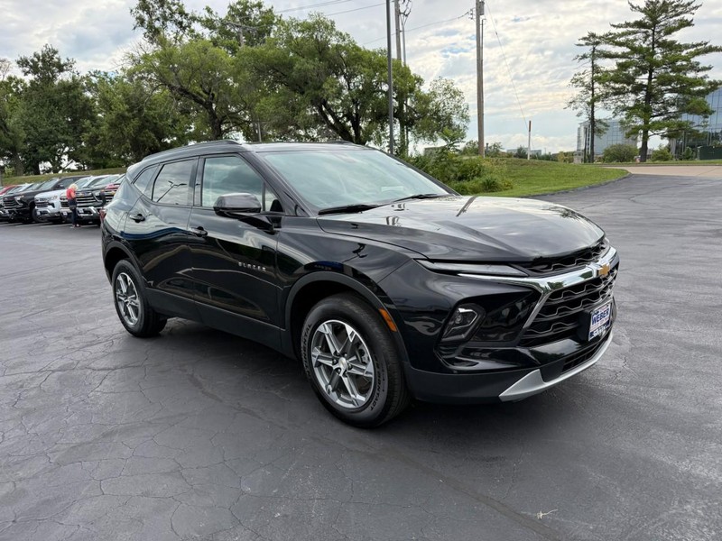Chevrolet Blazer Vehicle Full-screen Gallery Image 07