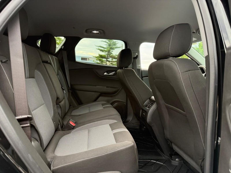 Chevrolet Blazer Vehicle Full-screen Gallery Image 09