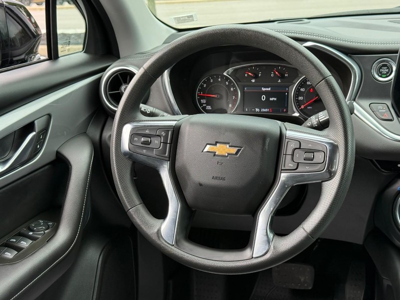 Chevrolet Blazer Vehicle Full-screen Gallery Image 11