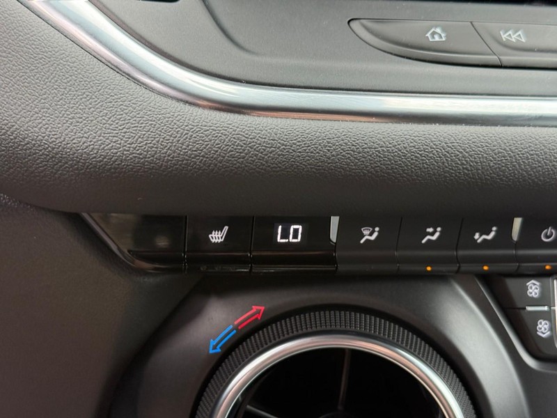 Chevrolet Blazer Vehicle Full-screen Gallery Image 21