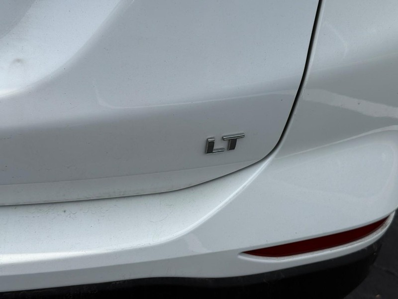 Chevrolet Equinox Vehicle Full-screen Gallery Image 5