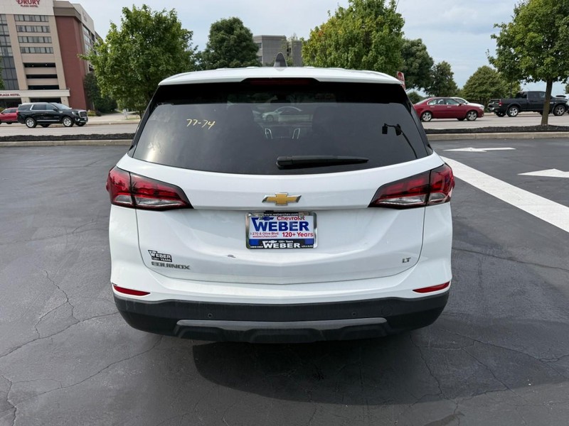 Chevrolet Equinox Vehicle Full-screen Gallery Image 7