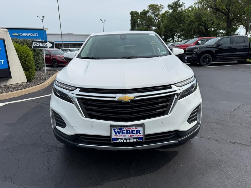 Chevrolet Equinox Vehicle Full-screen Gallery Image 10