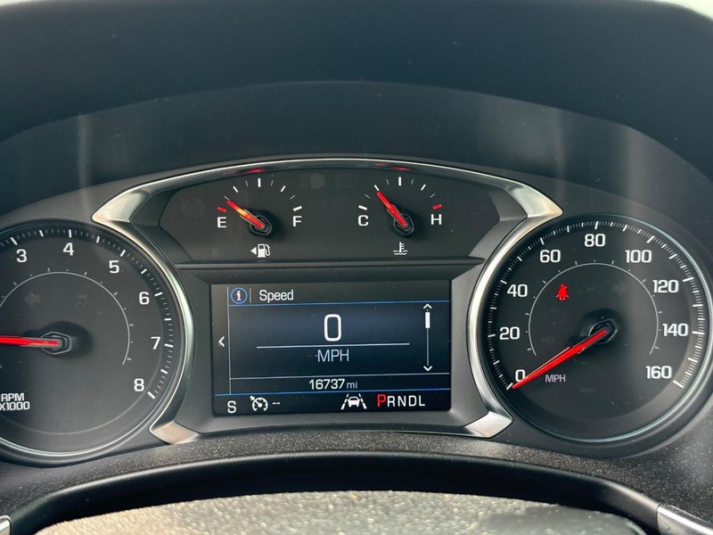 Chevrolet Equinox Vehicle Full-screen Gallery Image 21
