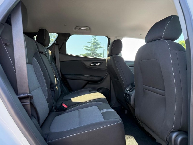 Chevrolet Blazer Vehicle Full-screen Gallery Image 9