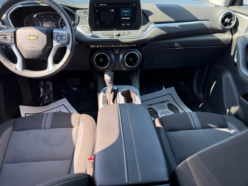 Chevrolet Blazer Vehicle Full-screen Gallery Image 10